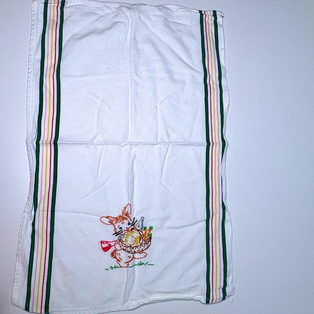 Vintage Tea Towel 2 set White Hand Embroidered Bunny Rabbit Kitchen Cottage gran